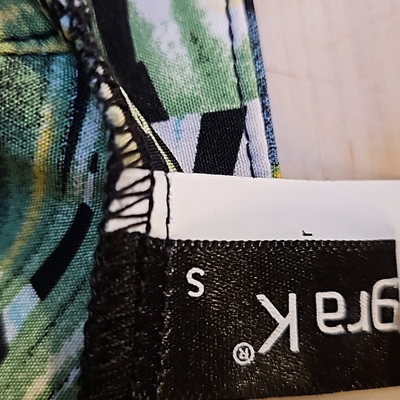 ALLEGRA K Wrap around tie in back top Sz. S - Picture 5 of 5